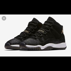 Air Jordan’s size 6.5 girls fits women 8